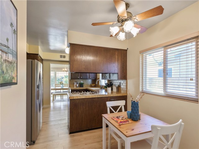 Detail Gallery Image 18 of 48 For 15354 Runnymede St, Van Nuys,  CA 91406 - 4 Beds | 2 Baths