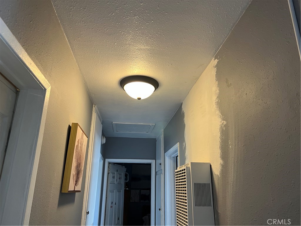 https://media.crmls.org/medias/f530a286-f882-422d-b5e2-9669b17da88f.jpg?preset=X-Large