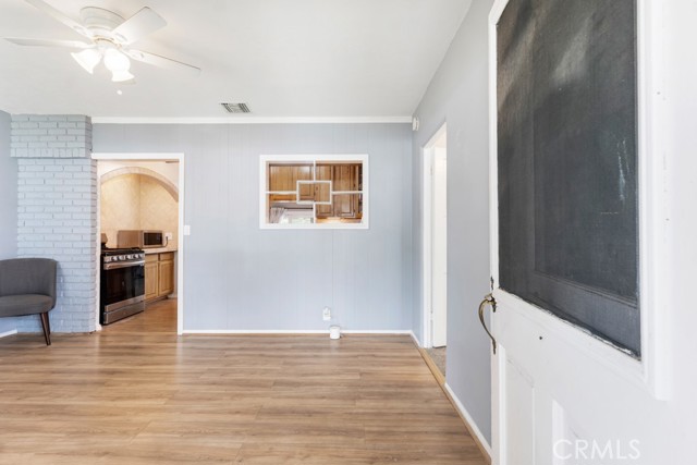 Detail Gallery Image 7 of 31 For 1640 N Lincoln, Burbank,  CA 91506 - 4 Beds | 2 Baths