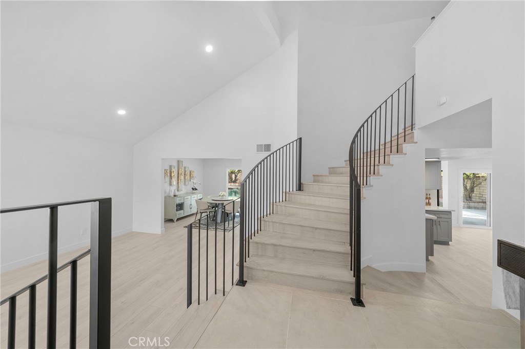 890 San Nicholas Drive