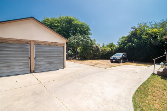 890 Worcester Avenue, Pasadena CA: https://media.crmls.org/medias/f533e758-f6ae-493a-a9de-a5c754feee1c.jpg