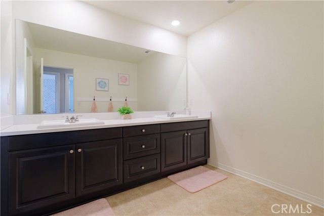 Detail Gallery Image 36 of 52 For 16034 Ulysses Ln, Fontana,  CA 92336 - 6 Beds | 4/1 Baths