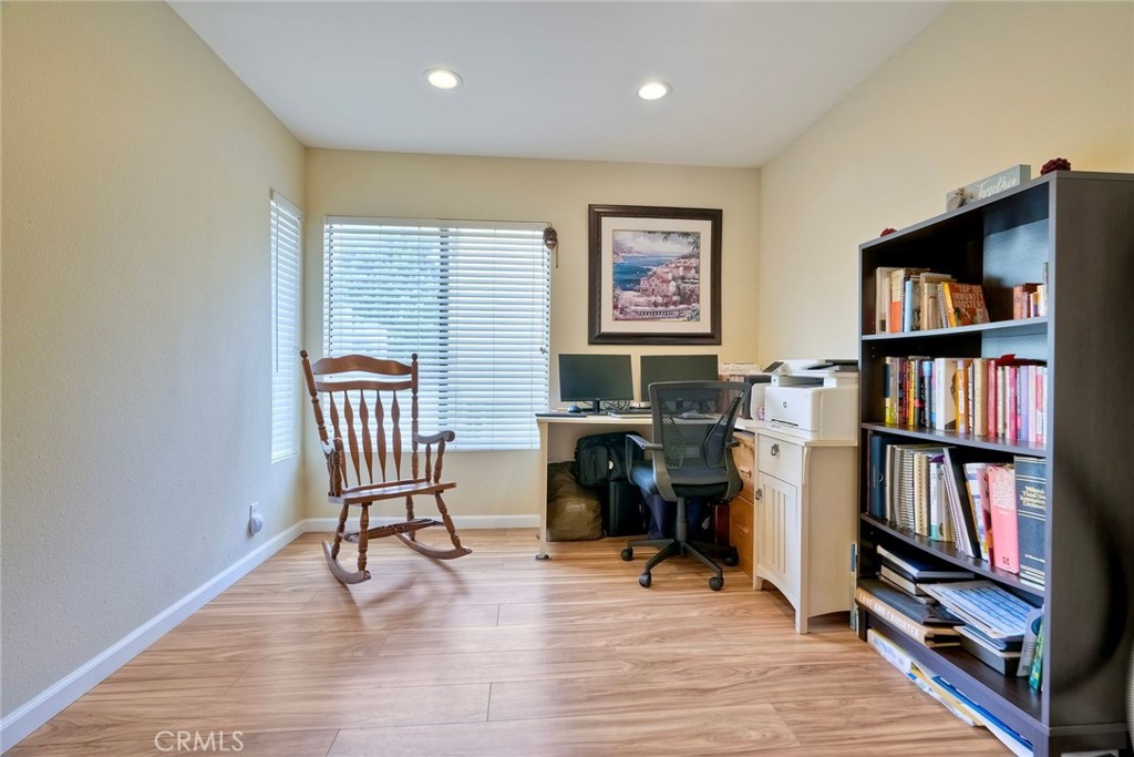 3304 Caminito Eastbluff - photo 18