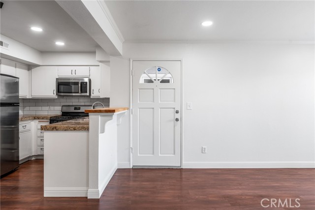 Detail Gallery Image 10 of 37 For 34264 Camino Capistrano #102,  Dana Point,  CA 92624 - 2 Beds | 2 Baths