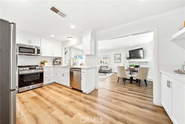 Detail Gallery Image 11 of 63 For 22287 Modina, Laguna Hills,  CA 92653 - 3 Beds | 2 Baths