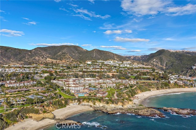 2955 Terry Road, Laguna Beach CA: https://media.crmls.org/medias/f535d9af-06c8-45bb-a7e9-92b694b3e995.jpg