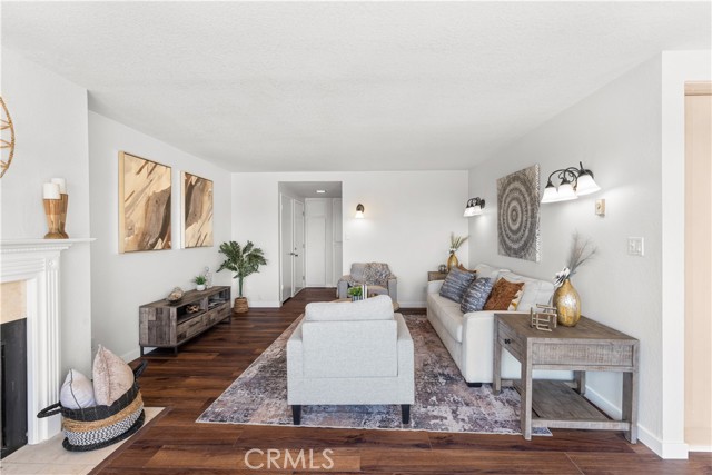 Detail Gallery Image 7 of 24 For 106 N Western #205,  San Pedro,  CA 90732 - 2 Beds | 2 Baths