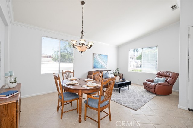 Detail Gallery Image 9 of 71 For 1375 Coral Gables Cir, Corona,  CA 92881 - 4 Beds | 2 Baths