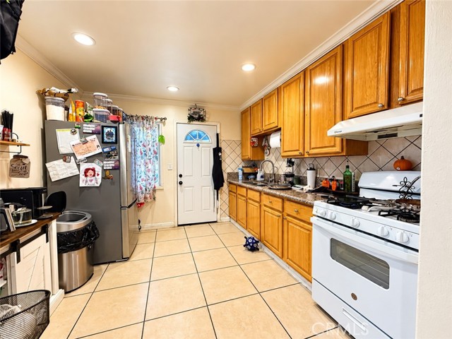 10966 Emery photo 5