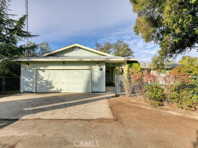 Detail Gallery Image 1 of 29 For 7090 Signa Ann, Lucerne,  CA 95458 - 3 Beds | 2 Baths