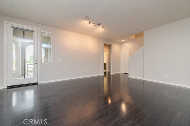 Detail Gallery Image 2 of 16 For 6014 Eucalyptus Ave, Chino,  CA 91710 - 3 Beds | 3 Baths