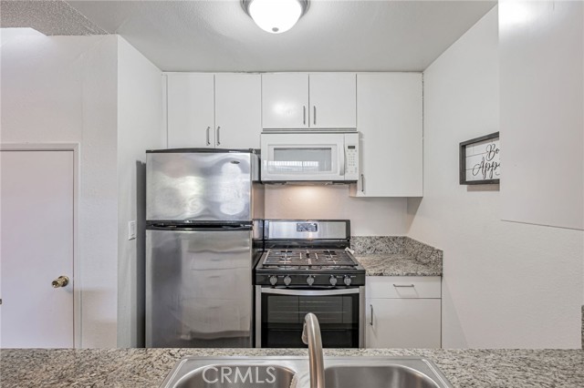 Detail Gallery Image 12 of 34 For 18645 Hatteras St #203,  Tarzana,  CA 91356 - 1 Beds | 1 Baths