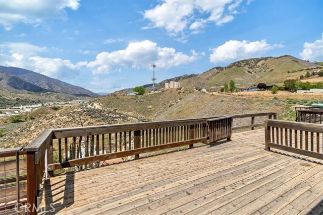 770 Roads End, Lebec CA: https://media.crmls.org/medias/f538ff3b-ea24-49b4-93e9-40106477253d.jpg