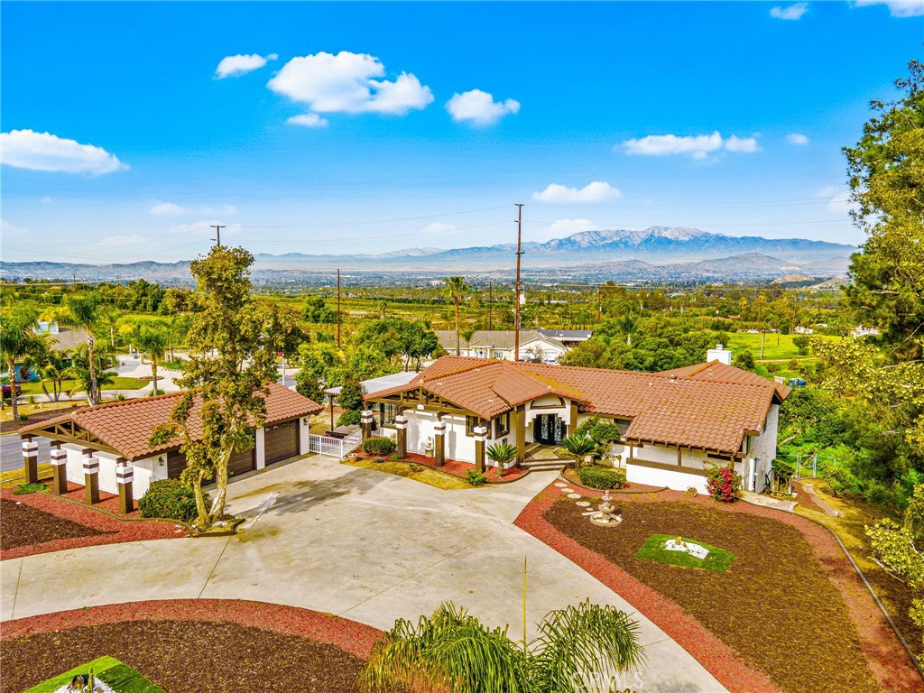 16066 Rancho Verde