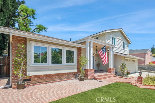 23509 Community Street, West Hills CA: https://media.crmls.org/medias/f5392cdd-ba76-4c45-a25c-f5d0ed389e3a.jpg