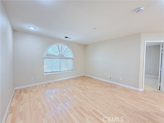 Detail Gallery Image 17 of 36 For 5793 Oakdale Ln, Fontana,  CA 92336 - 5 Beds | 3 Baths