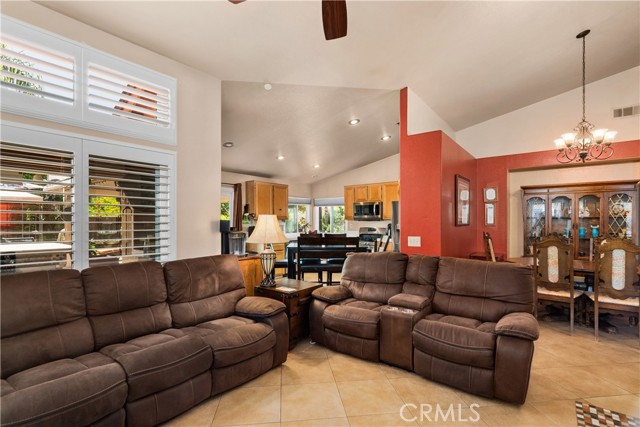 Detail Gallery Image 7 of 41 For 658 Donatello Dr, Corona,  CA 92882 - 3 Beds | 2 Baths
