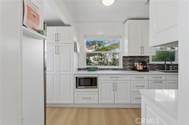 Detail Gallery Image 7 of 36 For 5244 Vanalden, Tarzana,  CA 91356 - 3 Beds | 2/1 Baths