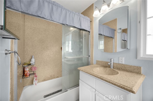 Detail Gallery Image 25 of 48 For 304 S Colfax, La Habra,  CA 90631 - 2 Beds | 2 Baths