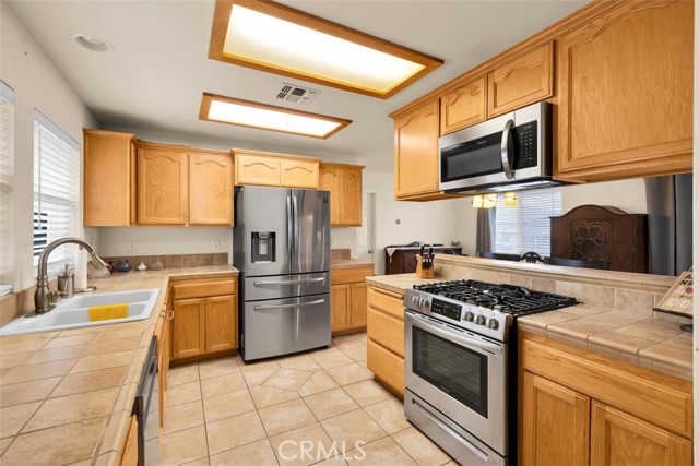 Detail Gallery Image 10 of 34 For 57158 Selecta, Yucca Valley,  CA 92284 - 4 Beds | 3 Baths