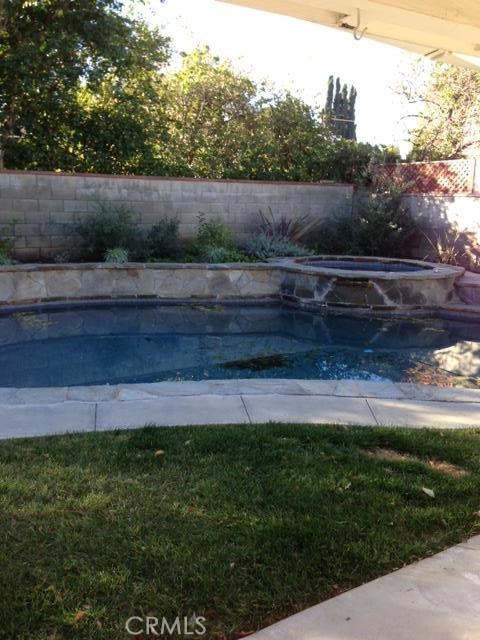 Detail Gallery Image 18 of 18 For 19224 Sylvan St, Tarzana,  CA 91335 - 3 Beds | 2 Baths