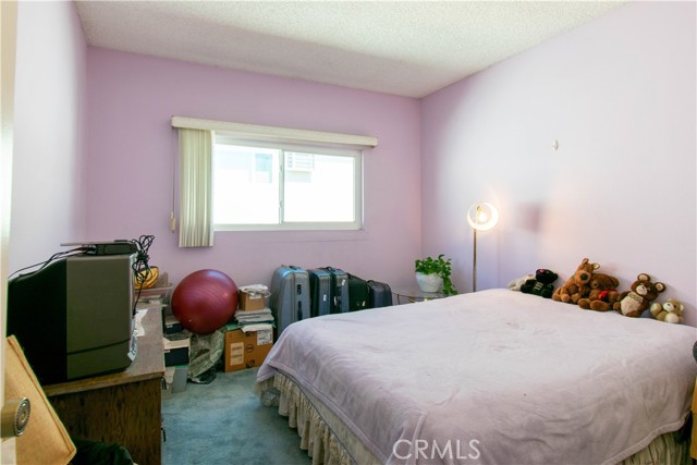14560 Clark Street, Sherman Oaks CA: https://media.crmls.org/medias/f53a8ad1-e6ba-42df-aadc-774a0bbc582d.jpg