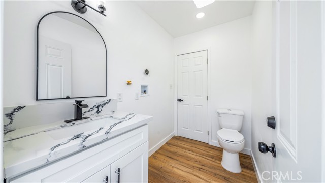 Detail Gallery Image 12 of 30 For 5816 Kester Ave, Sherman Oaks,  CA 91411 - – Beds | – Baths