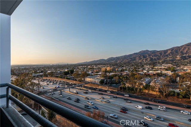 Detail Gallery Image 34 of 66 For 345 Pioneer Dr #1201,  Glendale,  CA 91203 - 2 Beds | 2 Baths