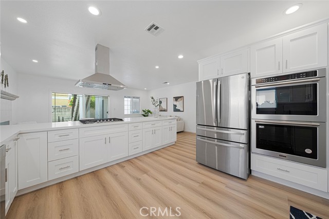 Detail Gallery Image 11 of 21 For 12930 Gilmore Ave, Los Angeles,  CA 90066 - 3 Beds | 2 Baths