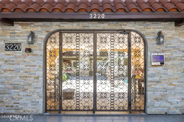 Detail Gallery Image 3 of 33 For 3220 Altura Ave #220,  Glendale,  CA 91214 - 1 Beds | 1 Baths