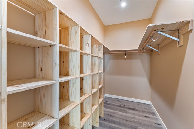 Detail Gallery Image 12 of 22 For 6942 Valmont, Tujunga,  CA 91042 - 3 Beds | 2 Baths