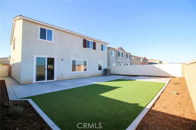 Detail Gallery Image 1 of 26 For 28552 Abbey Ln, Menifee,  CA 92585 - 5 Beds | 3/1 Baths