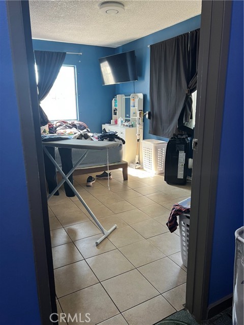 9122 S Hoover Street, Los Angeles CA: https://media.crmls.org/medias/f53c18c7-691d-4905-a74b-f5c833775a72.jpg