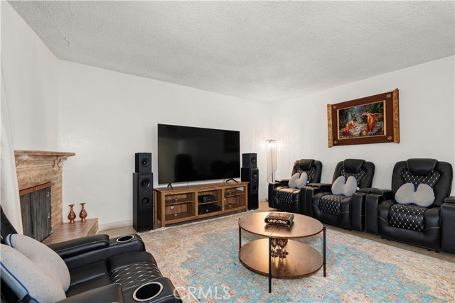 Detail Gallery Image 9 of 38 For 3505 Kennedy, Bakersfield,  CA 93309 - 4 Beds | 3 Baths