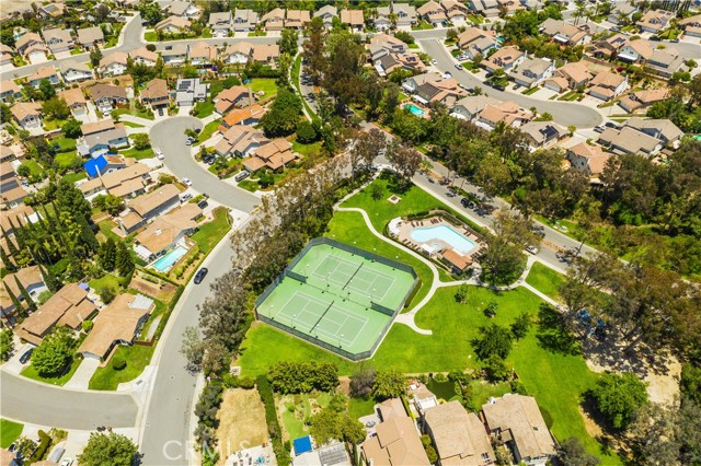 Detail Gallery Image 21 of 50 For 32163 Fall River Rd, Rancho Santa Margarita,  CA 92679 - 5 Beds | 3 Baths
