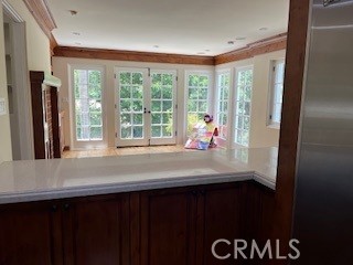 https://media.crmls.org/medias/f53d6772-c392-441b-8023-78bd789e1888.jpg?preset=X-Large
