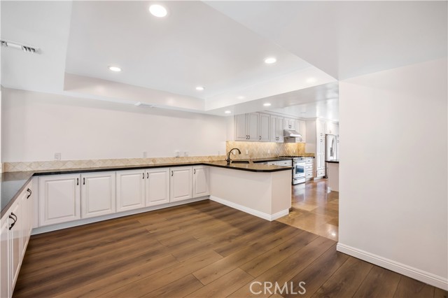 Detail Gallery Image 12 of 49 For 23 Foxglove Way, Irvine,  CA 92612 - 4 Beds | 2/1 Baths