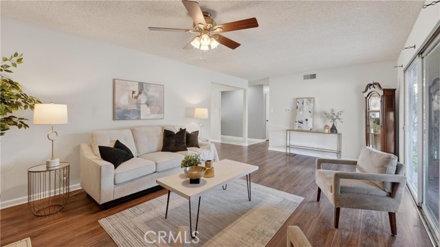 Detail Gallery Image 8 of 21 For 10401 Dakota, Garden Grove,  CA 92843 - 3 Beds | 2 Baths