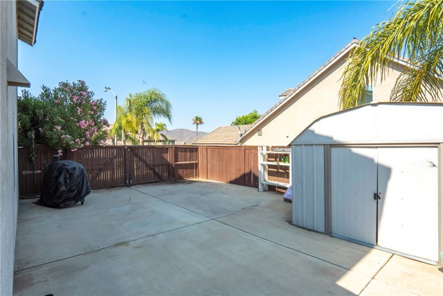 27510 Coyote Mesa Drive, Corona CA: https://media.crmls.org/medias/f53f30cf-34dc-4c36-9e76-b687e98e4677.jpg