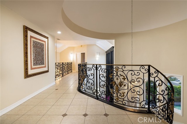 Image 22 of 41 For 25761 Highplains