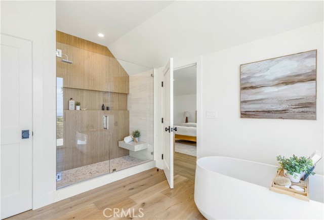 Detail Gallery Image 29 of 46 For 1759 Glenneyre St, Laguna Beach,  CA 92651 - 5 Beds | 5/1 Baths