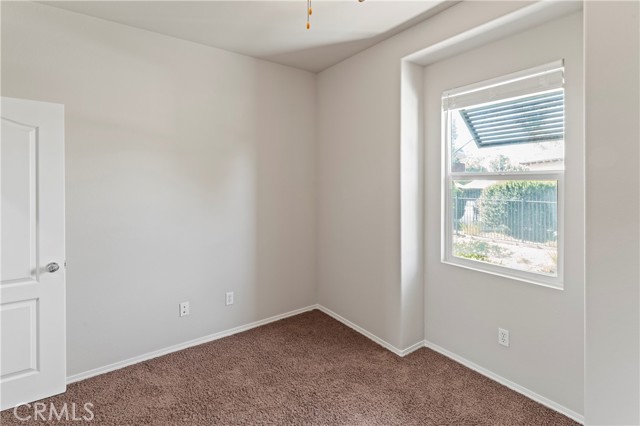 Detail Gallery Image 11 of 30 For 425 S Meadowbrook Dr #140,  San Diego,  CA 92114 - 3 Beds | 2/1 Baths