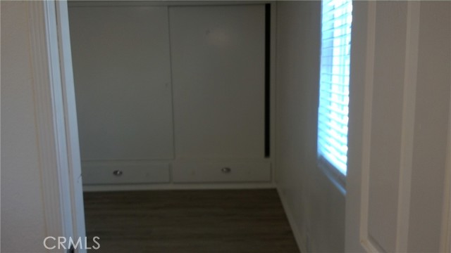 2420 Maine Avenue, Long Beach CA: https://media.crmls.org/medias/f54266c1-db2c-4882-ab46-4f1b9004b768.jpg