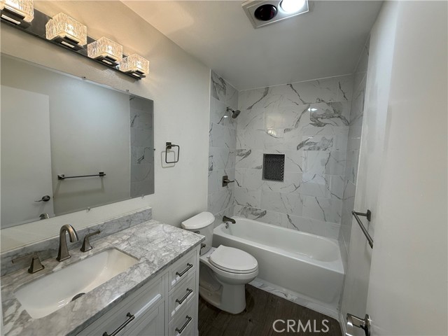 18411 Hatteras Street, Tarzana CA: https://media.crmls.org/medias/f5427e0f-8e1c-45f4-b6d3-2ea8db6e10d7.jpg
