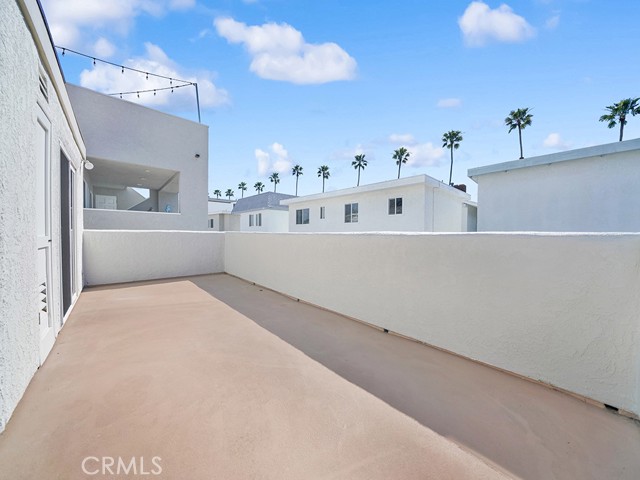 Detail Gallery Image 13 of 18 For 907 E Balboa Bld a,  Newport Beach,  CA 92661 - 3 Beds | 2 Baths