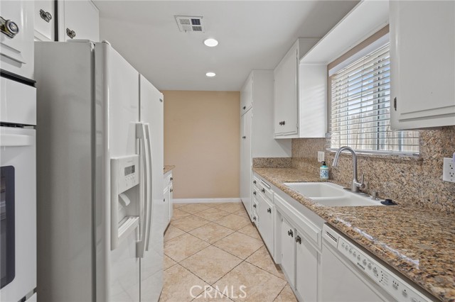 16409 Amber Valley Drive, Whittier CA: https://media.crmls.org/medias/f543b2a3-0d78-4f2f-8499-a8aa2e2627c5.jpg