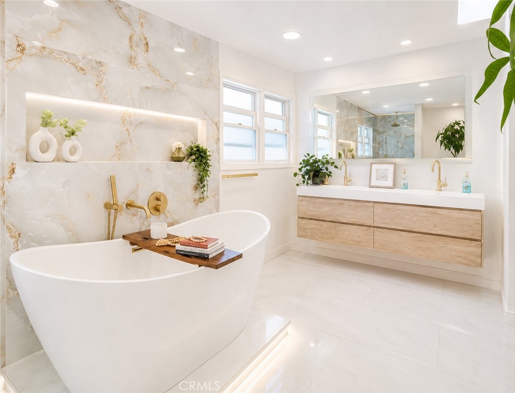 https://media.crmls.org/medias/f5442db7-5c31-4b64-b23a-66e229525ee1.jpg?preset=X-Large