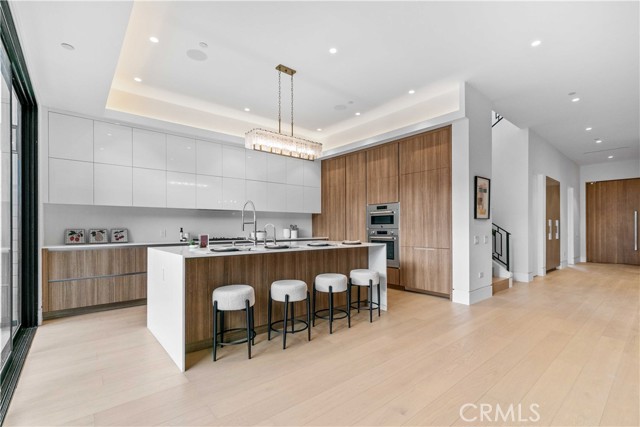 Detail Gallery Image 7 of 57 For 4532 Katherine, Sherman Oaks,  CA 91423 - 6 Beds | 6/1 Baths