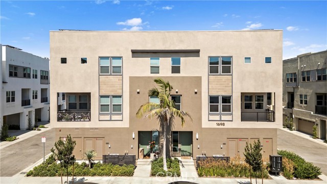 1698 Hollyleaf, Montebello CA: https://media.crmls.org/medias/f5456b96-74b6-414f-9b3f-c702f73b0fa3.jpg