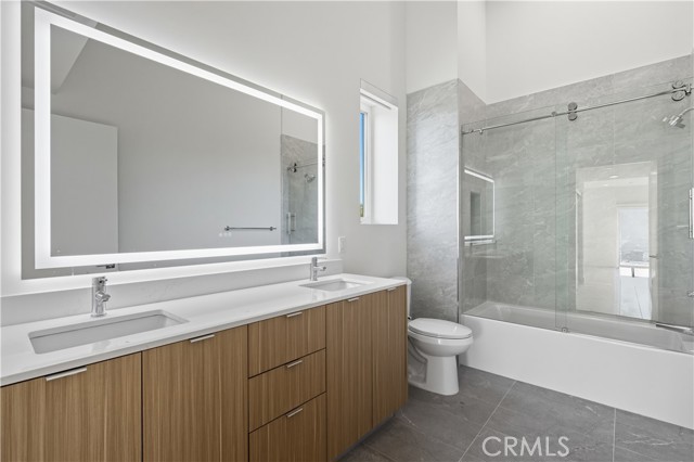 Detail Gallery Image 10 of 12 For 12078 Guerin St #305,  Studio City,  CA 91604 - 2 Beds | 2 Baths